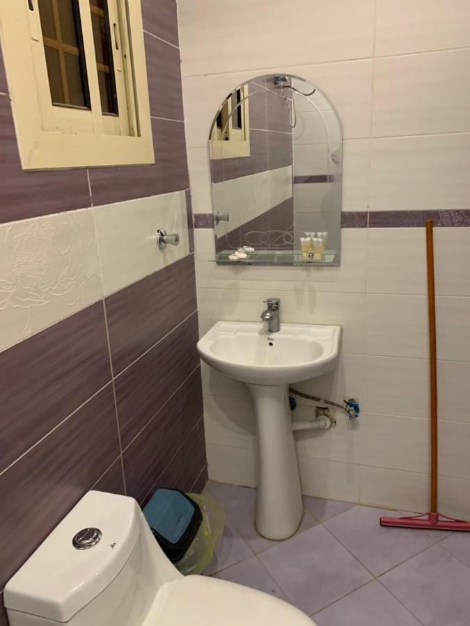Economic Homes Apartments Янбу Екстериор снимка