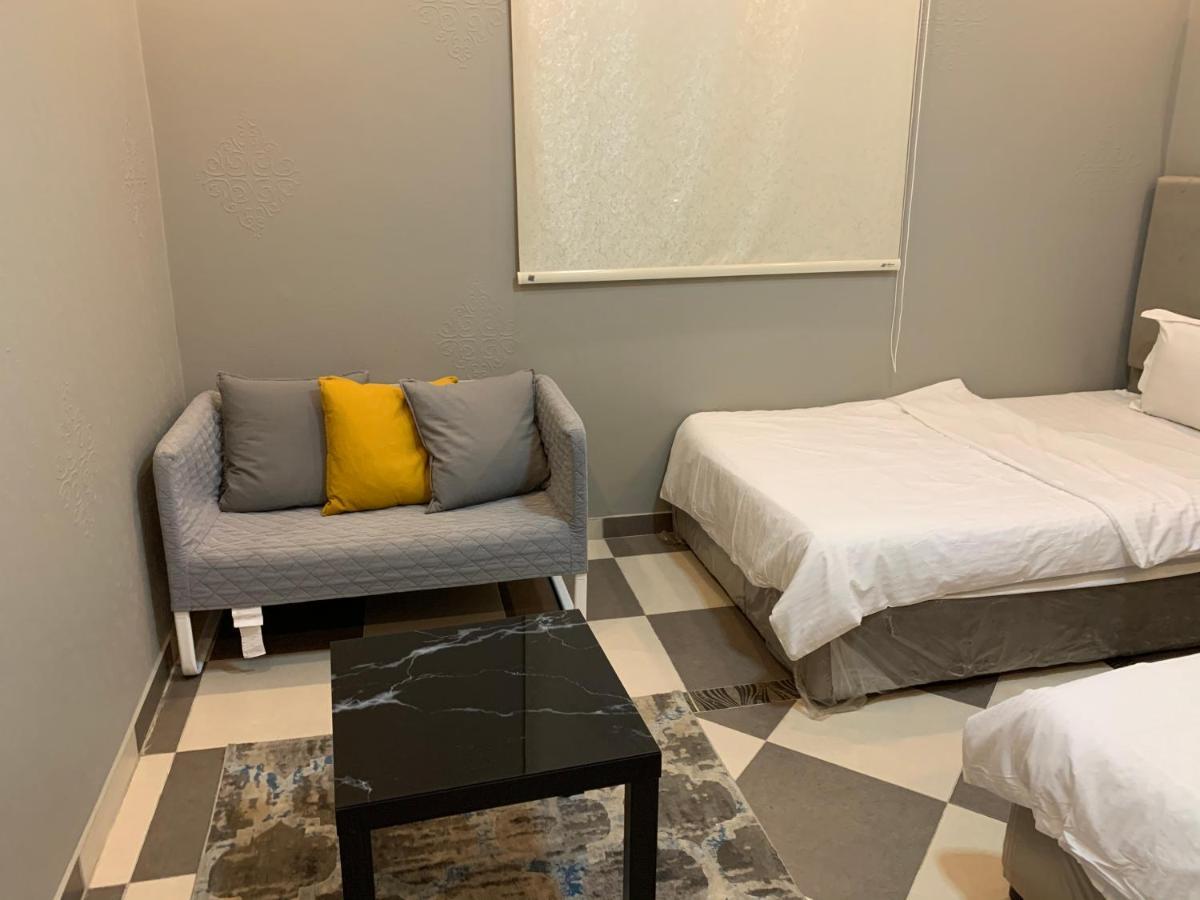 Economic Homes Apartments Янбу Екстериор снимка